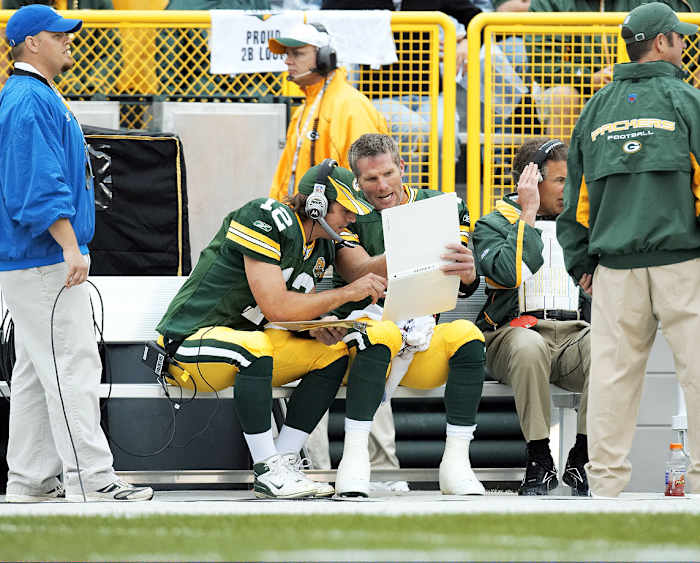 2007-aaron-rodgers-brett-favre-075551911finalfinal.jpg